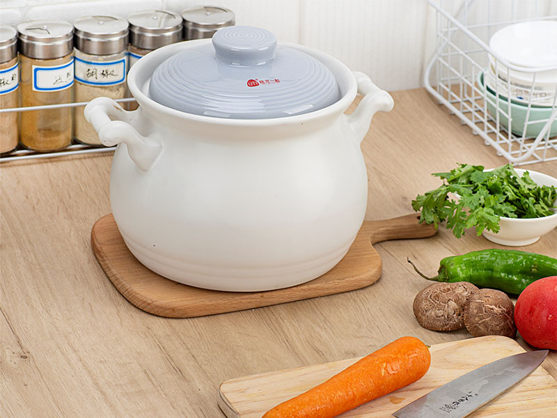 Soup Pot - White - Blue Cover